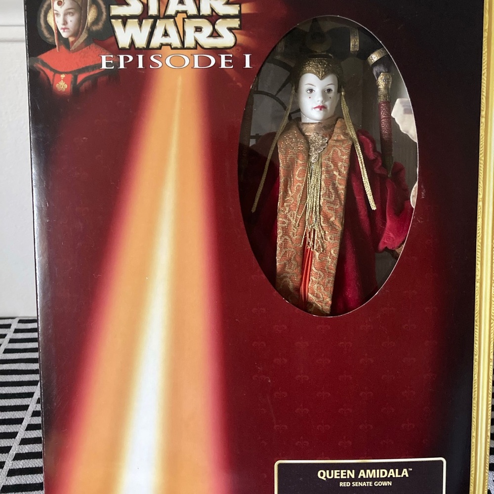 Queen Amidala 1999 Star Wars Red Senate Gown Barbie NRFB